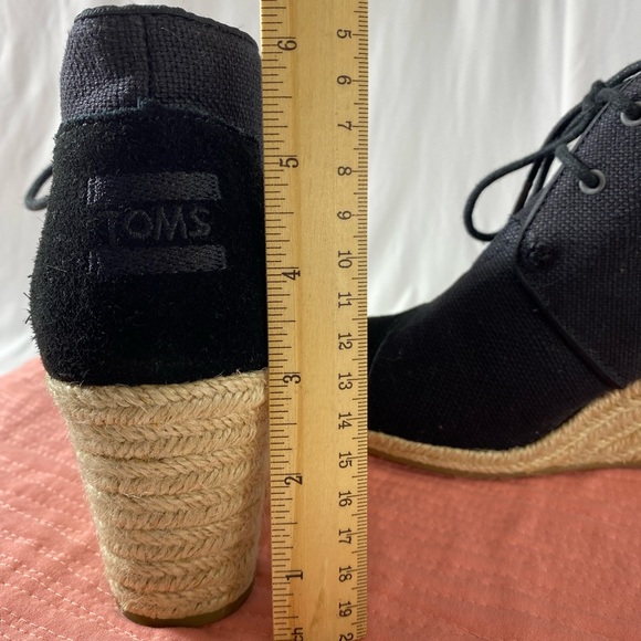 Toms shoe/boot, espadrille wedge, size 8, black, boho - Picture 7 of 7